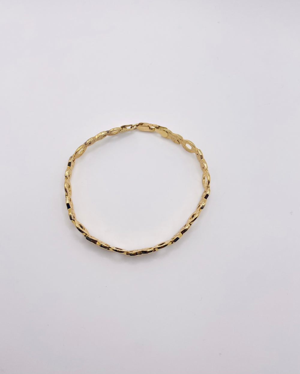 Real 10KT Gold Ladies Bracelet 7.5 inches