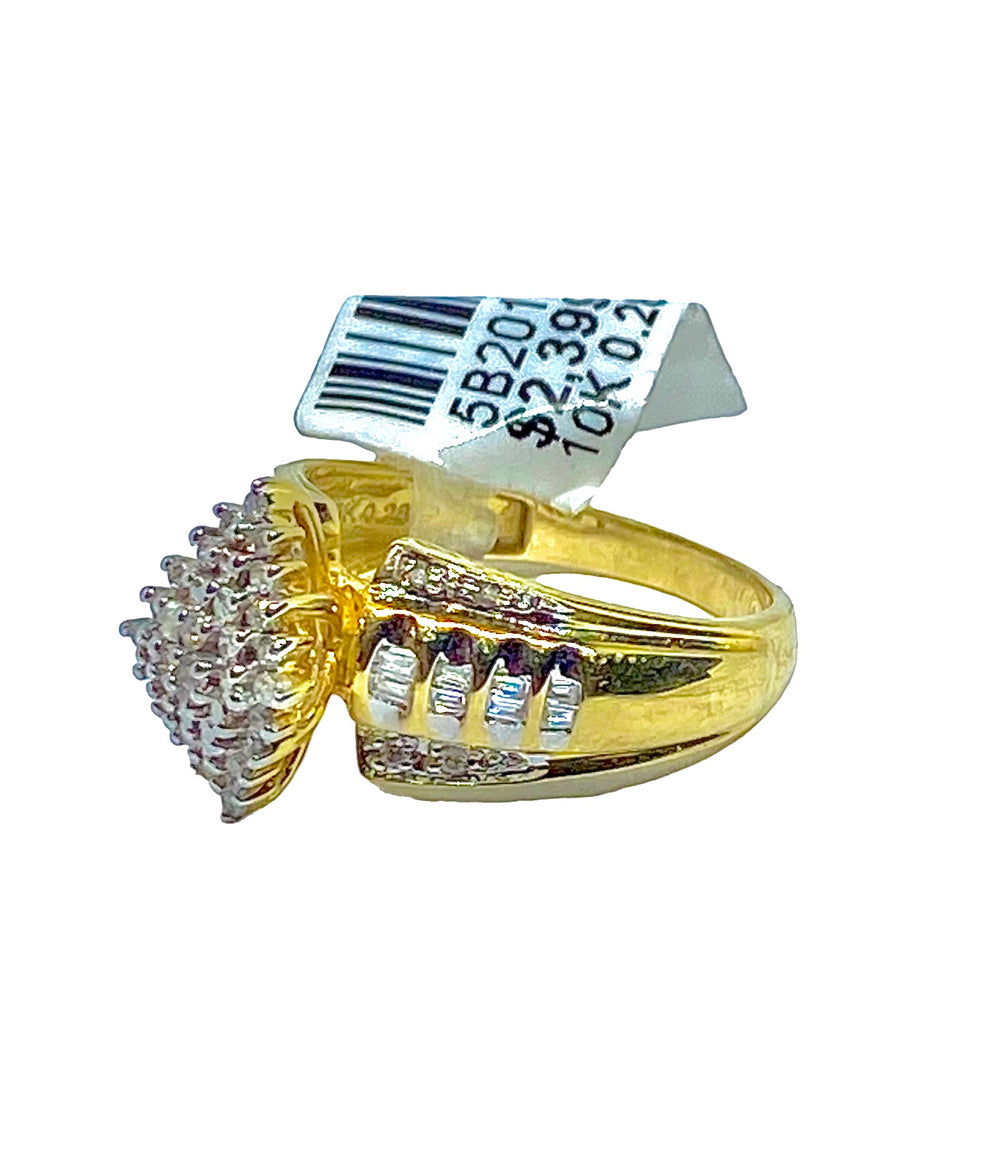 Real 10kt Gold & 0.28CTW Diamond Ladies Ring